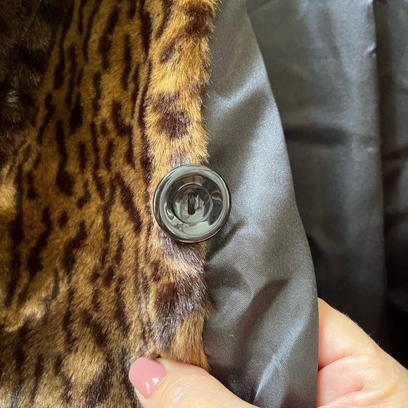 Faux fur animal print coat - Picture 11 of 12
